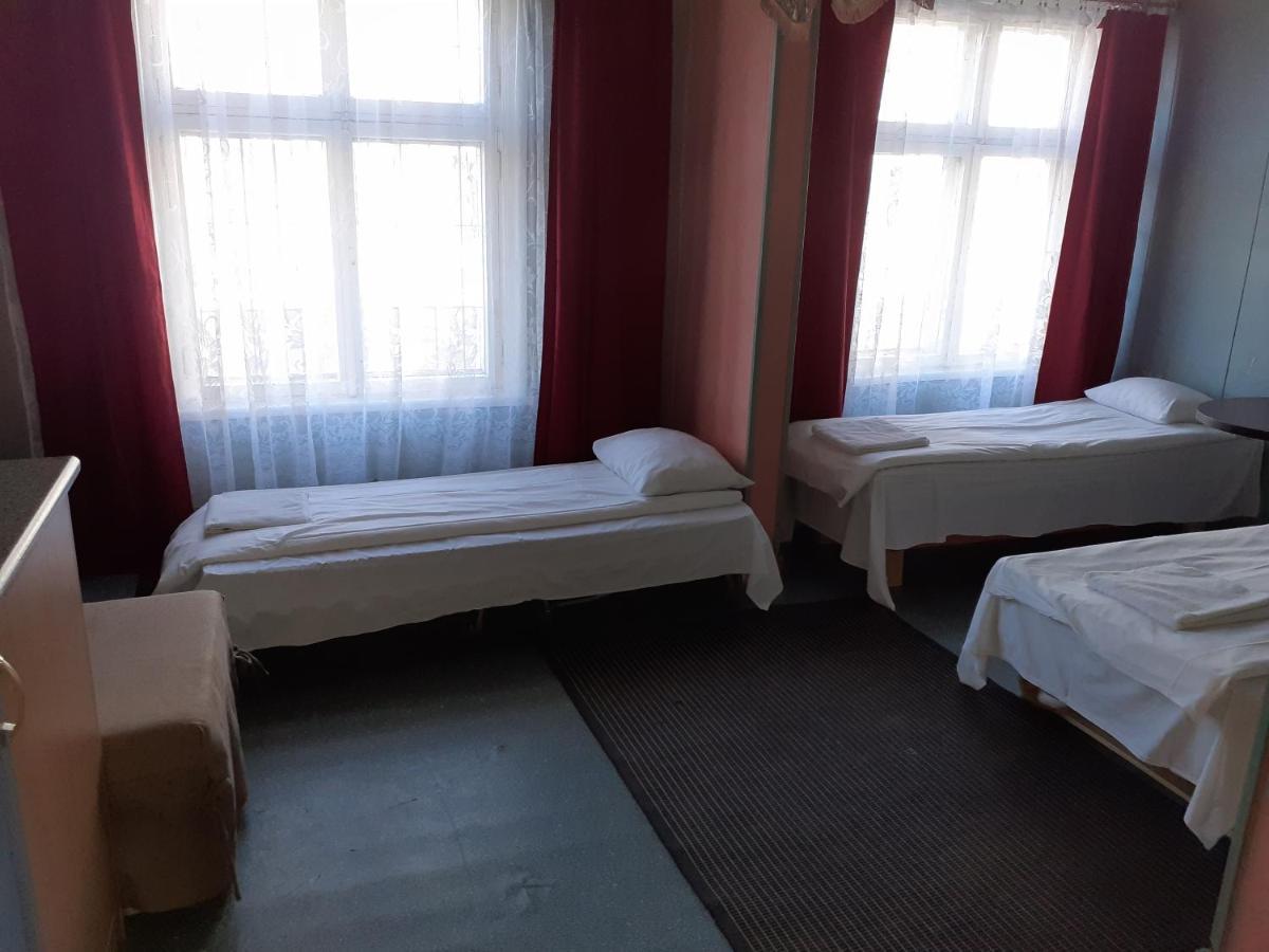 Budget Hostel パルヌ エクステリア 写真