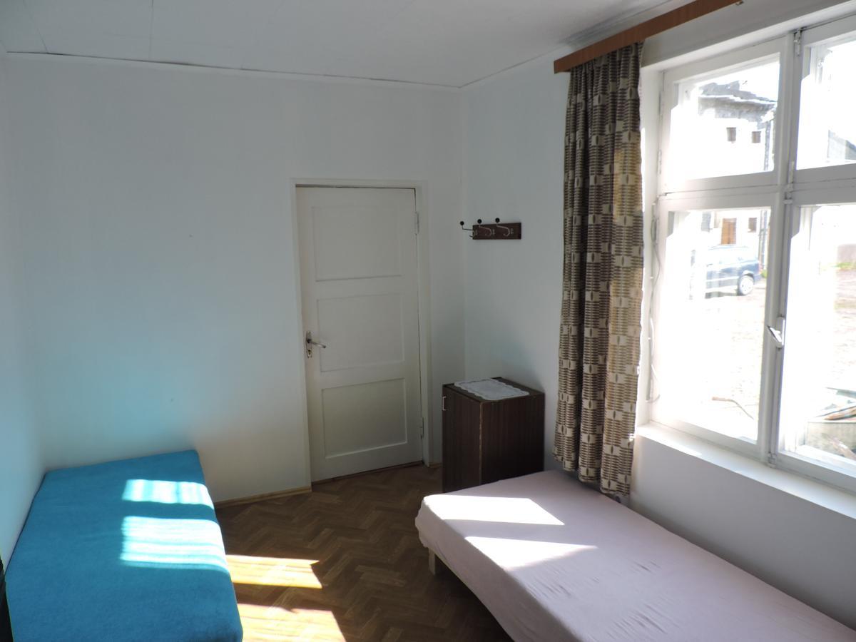 Budget Hostel パルヌ エクステリア 写真