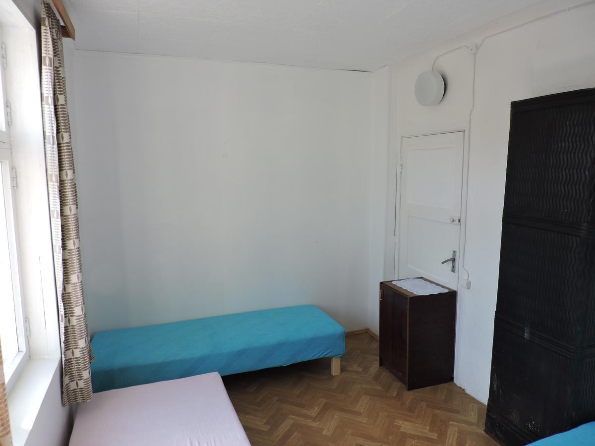 Budget Hostel パルヌ エクステリア 写真